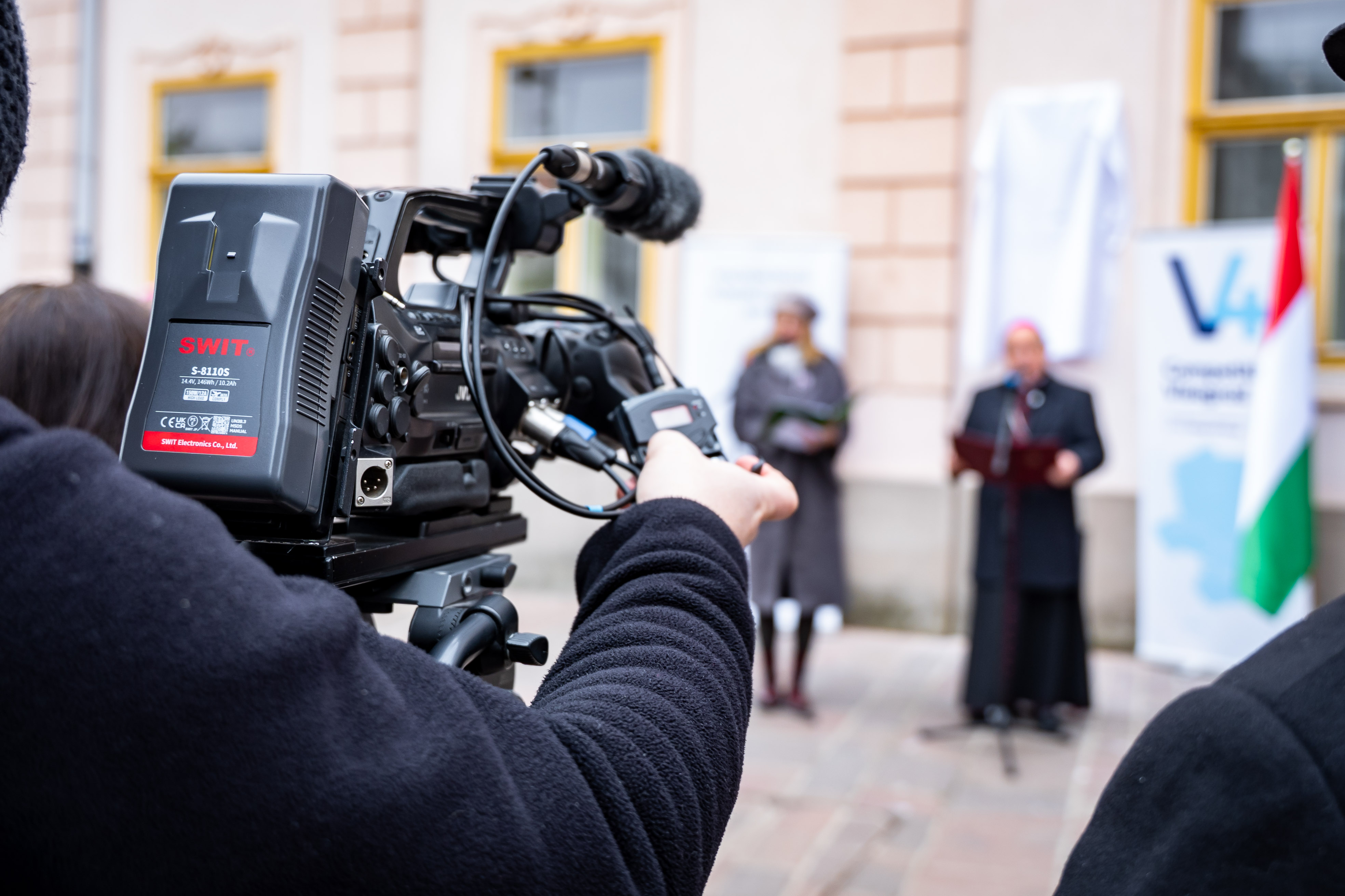 Slavnostne odhalenie pamatnej tabule na pocest kosickeho biskupa Augustina Fischer-Colbrieho-11